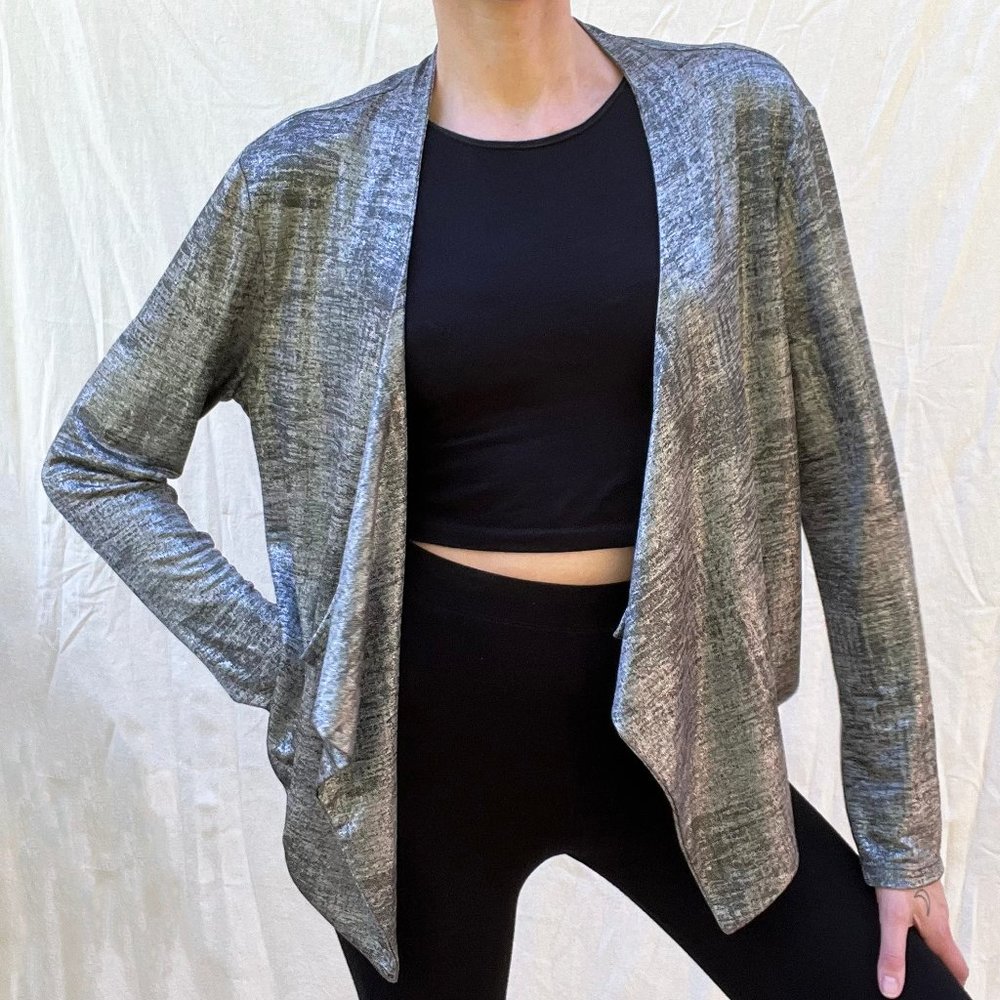 Code Vitesse Silver Stretchy Draped Cardigan